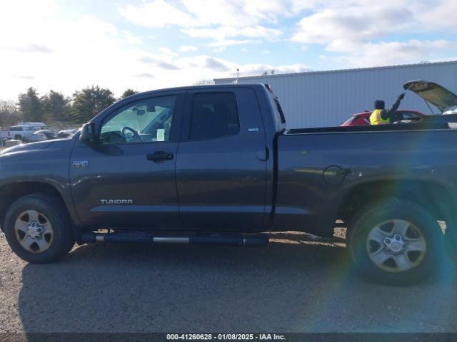 5TFUY5F11HX632824 Toyota Tundra Sr5 5.7l V8