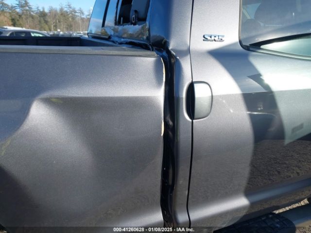 5TFUY5F11HX632824 Toyota Tundra Sr5 5.7l V8