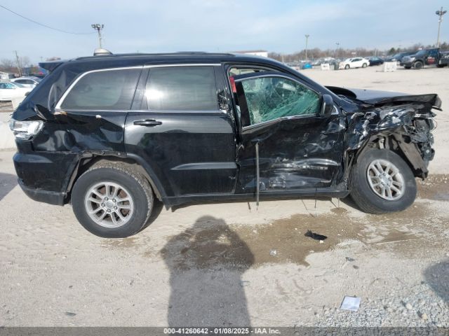 1C4RJFAG7JC244103 Jeep Grand Cherokee Laredo 4x4