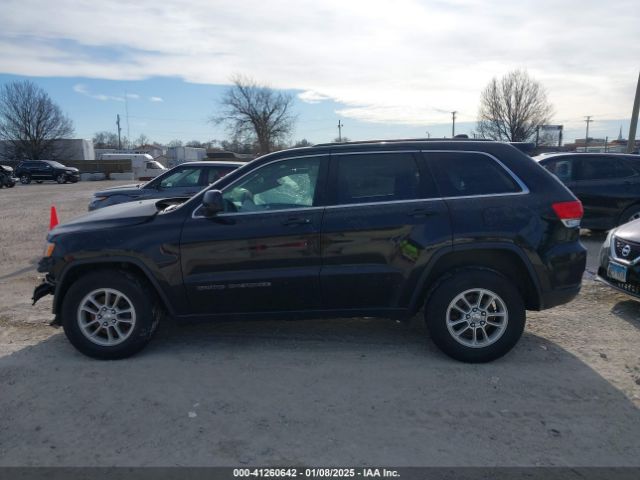 1C4RJFAG7JC244103 Jeep Grand Cherokee Laredo 4x4