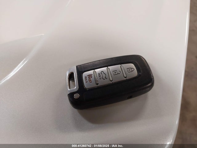 Hyundai Genesis 3.8 Base 2016 KMHHT6KJXGU132006 Image 11