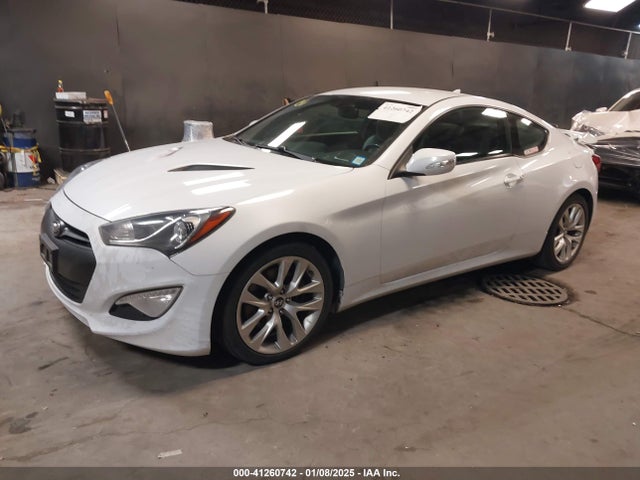 Hyundai Genesis 3.8 Base 2016 KMHHT6KJXGU132006 Image 2