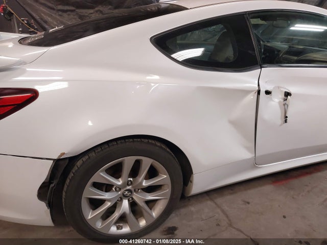 Hyundai Genesis 3.8 Base 2016 KMHHT6KJXGU132006 Image 6