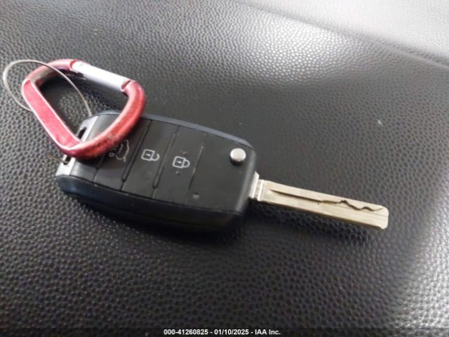 KNDJP3A57J7889707 KIA SOUL +