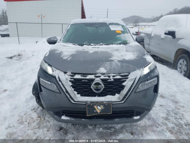 5N1AT3BB2MC677997 Nissan Rogue Sv Intelligent Awd