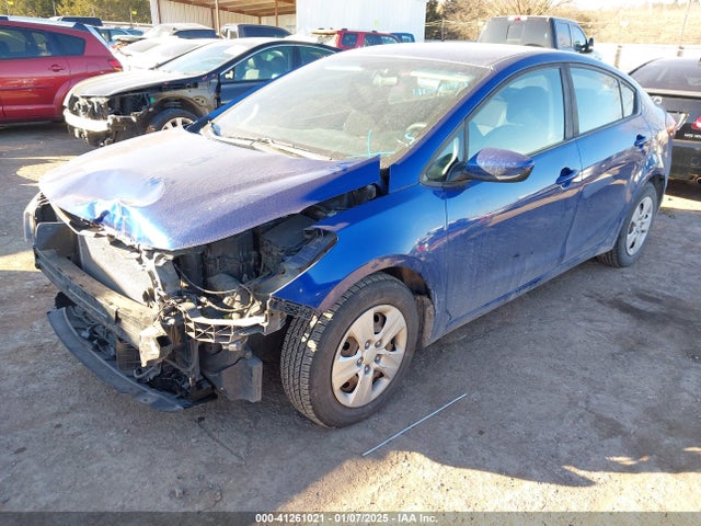 KIA FORTE LX 2017 3KPFK4A73HE092067 Image 2