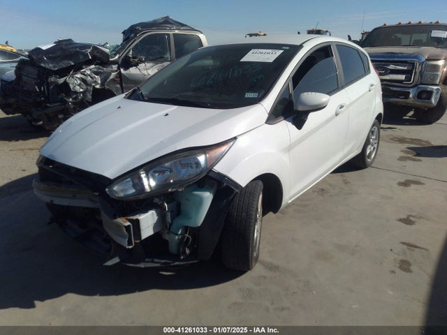 Ford FIESTA SE 2019 3FADP4EJ2KM142961 Image 2