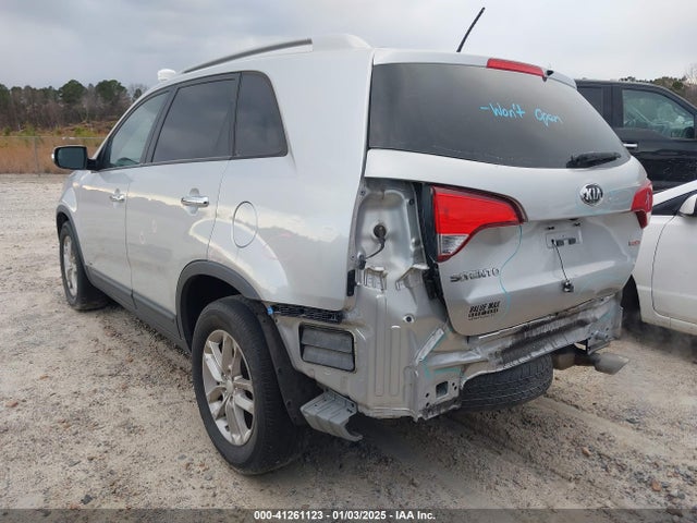 KIA SORENTO LX 2014 5XYKTCA68EG523806 Image 3