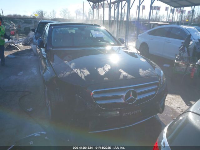 WDDZF4KB5JA365156 Mercedes-Benz E 300 4matic