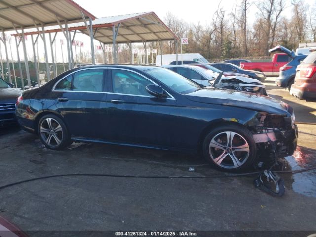 WDDZF4KB5JA365156 Mercedes-Benz E 300 4matic