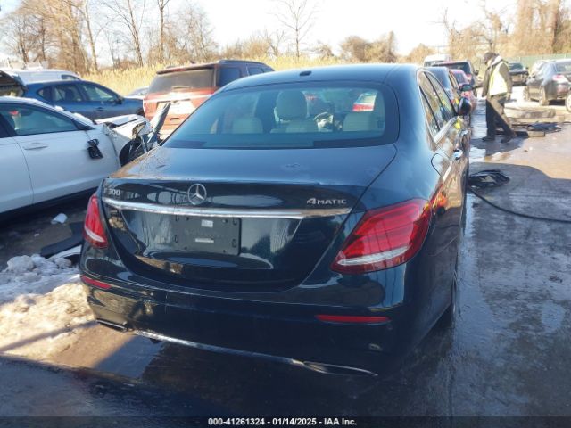 WDDZF4KB5JA365156 Mercedes-Benz E 300 4matic