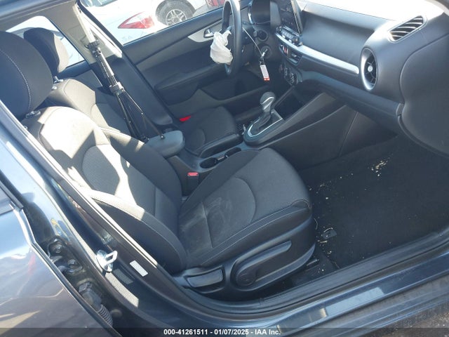3KPF24AD8PE654341 KIA Forte Lxs