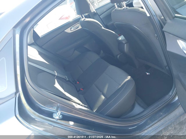 3KPF24AD8PE654341 KIA Forte Lxs