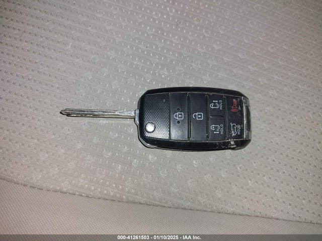 KIA SEDONA LX 2016 KNDMB5C10G6095258 Image 11