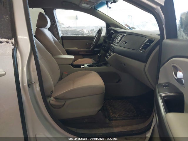 KIA SEDONA LX 2016 KNDMB5C10G6095258 Image 5