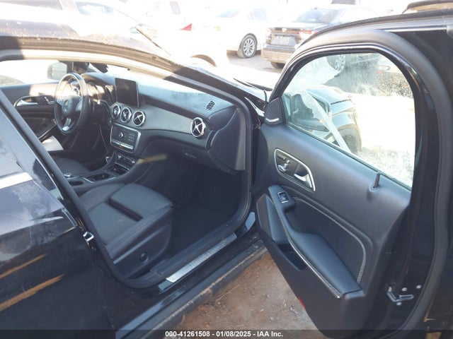 WDCTG4GB5LU027676 Mercedes-Benz Gla 250 4matic