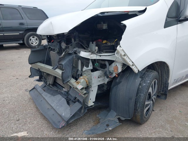 3N6CM0KN8LK699236 Nissan Nv200  Cargo Sv Xtronic Cvt