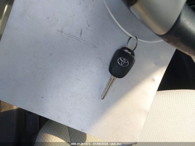 JTDKDTB38E1567595 Toyota Prius C One