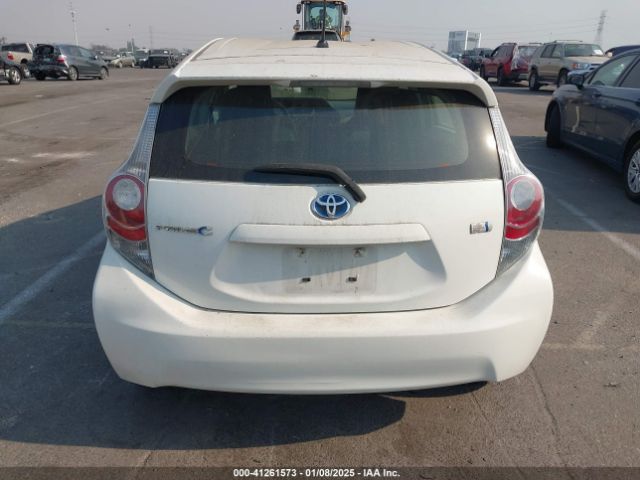 JTDKDTB38E1567595 Toyota Prius C One