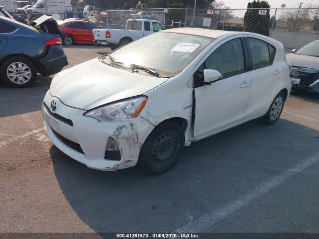 JTDKDTB38E1567595 Toyota Prius C One