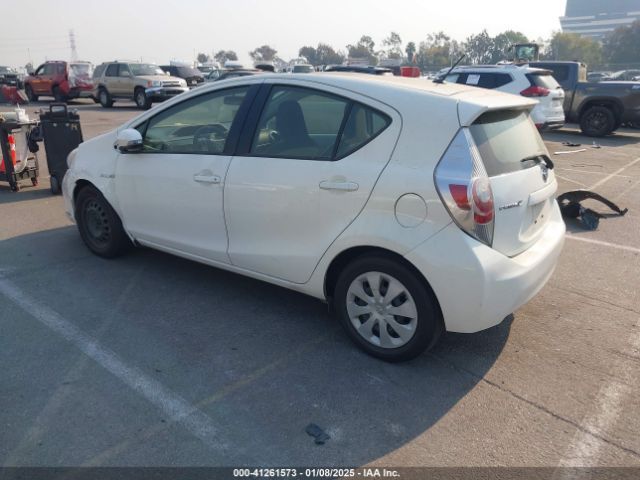 JTDKDTB38E1567595 Toyota Prius C One