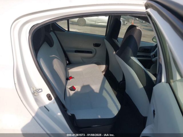 JTDKDTB38E1567595 Toyota Prius C One