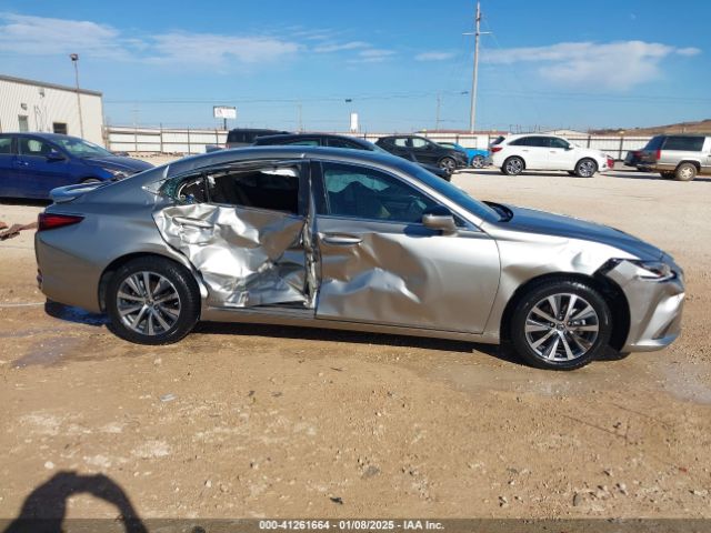 58AB21B17KU002911 Lexus Es 300h Ultra Luxury
