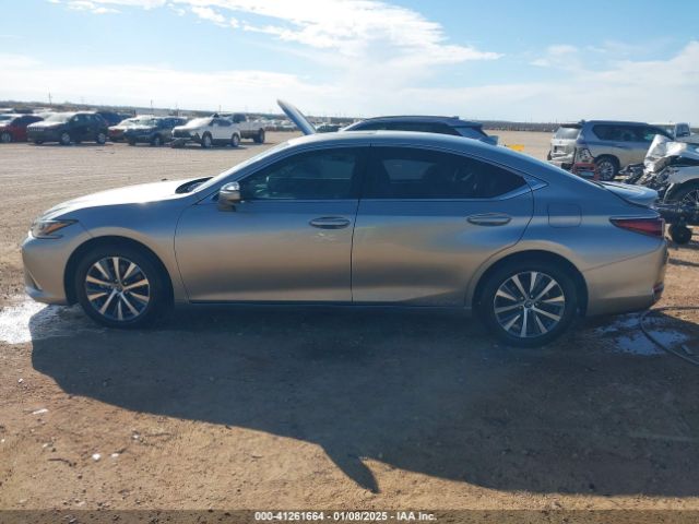 58AB21B17KU002911 Lexus Es 300h Ultra Luxury
