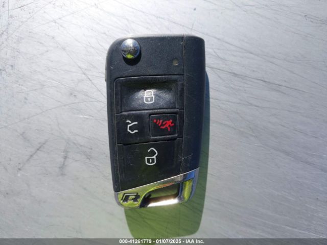 WVWWA7AU7KW143898 Volkswagen Golf R 2.0t W/dcc   Navigation