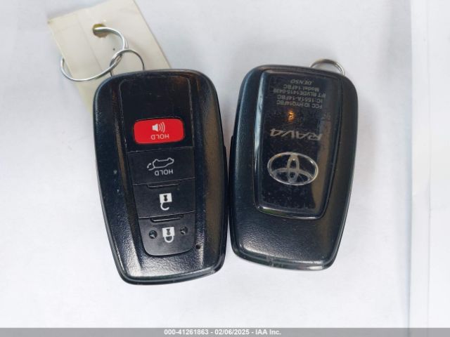 2T3A1RFV1LC070391 Toyota Rav4 Xle Premium