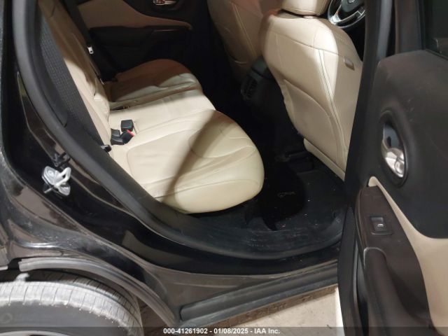 1C4PJLCS2FW531636 Jeep Cherokee Latitude