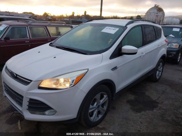 1FMCU0GX6FUA44506 Ford ESCAPE SE