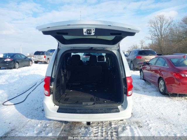 2C4RDGBG8JR153389 Dodge Grand Caravan Se Plus