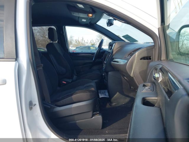 2C4RDGBG8JR153389 Dodge Grand Caravan Se Plus