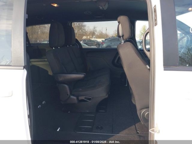 2C4RDGBG8JR153389 Dodge Grand Caravan Se Plus