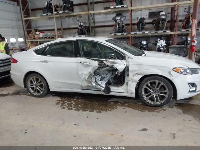 3FA6P0RU0LR203881 Ford Fusion Hybrid Titanium