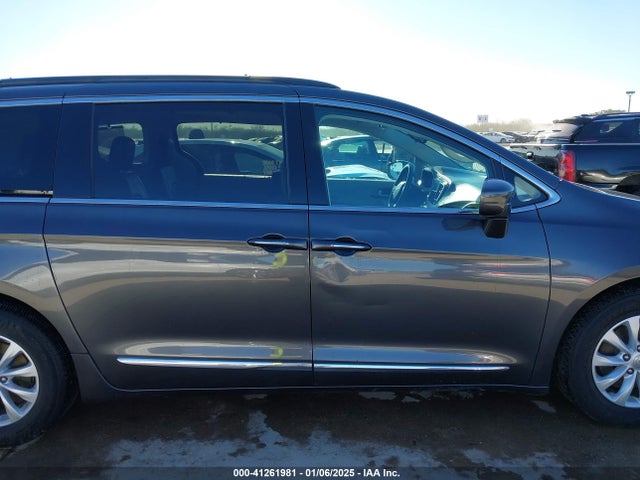 Chrysler Pacifica Touring-l 2017 2C4RC1BG2HR609056 Image 13
