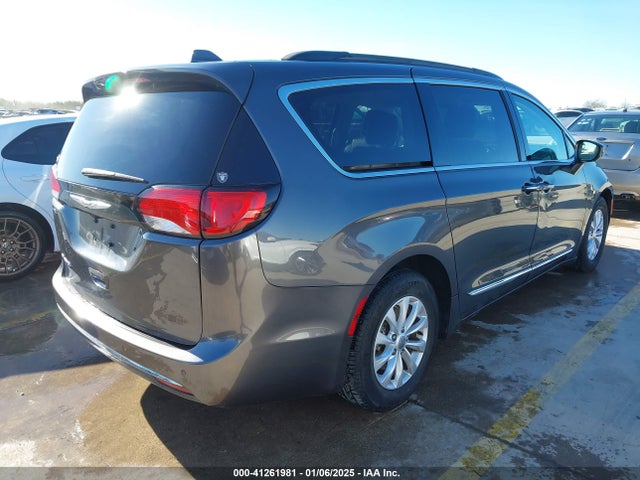 Chrysler Pacifica Touring-l 2017 2C4RC1BG2HR609056 Image 4