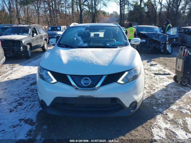 JN1BJ1CR4JW251143 Nissan Rogue Sport Sv