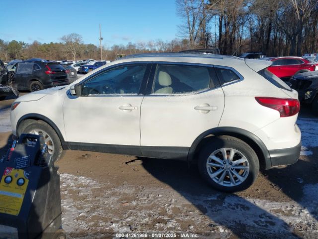JN1BJ1CR4JW251143 Nissan Rogue Sport Sv