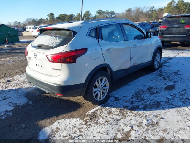 JN1BJ1CR4JW251143 Nissan Rogue Sport Sv