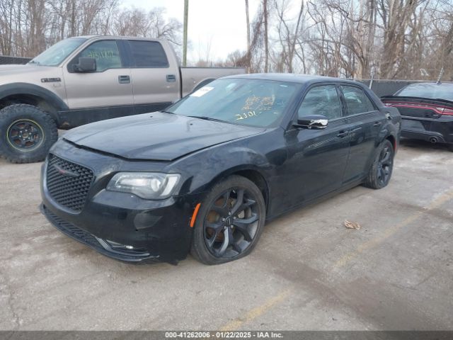 2C3CCABG1PH589932 Chrysler 300 300s