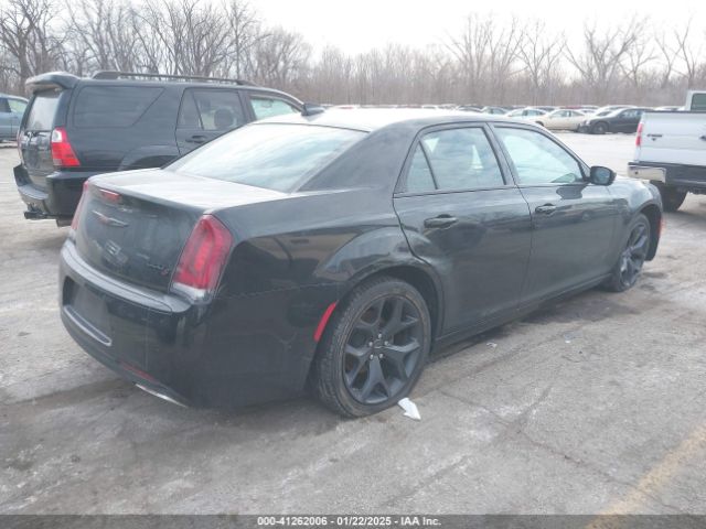 2C3CCABG1PH589932 Chrysler 300 300s