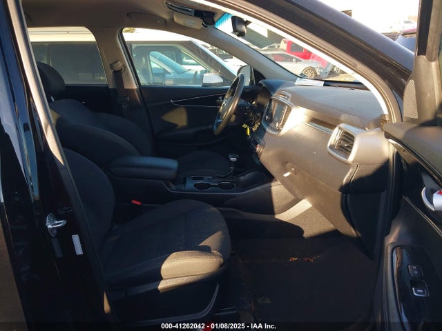 5XYPG4A39KG595292 KIA Sorento 2.4l Lx