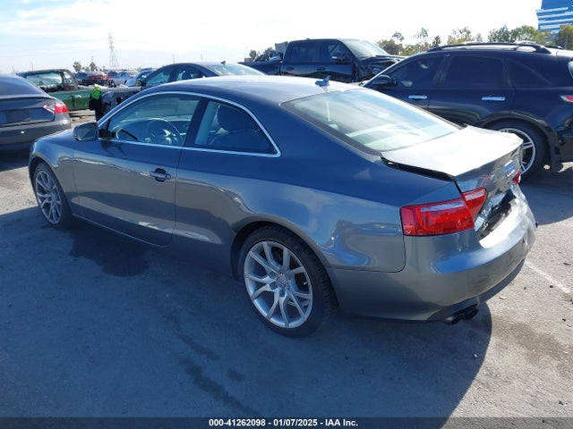 2012 AUDI A5 WAUCFAFR0CA003063 Photo 2