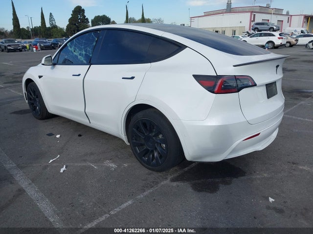 2021 TESLA MODEL Y 5YJYGAEE9MF283644 Photo 2