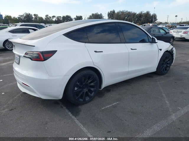 2021 TESLA MODEL Y 5YJYGAEE9MF283644 Photo 3