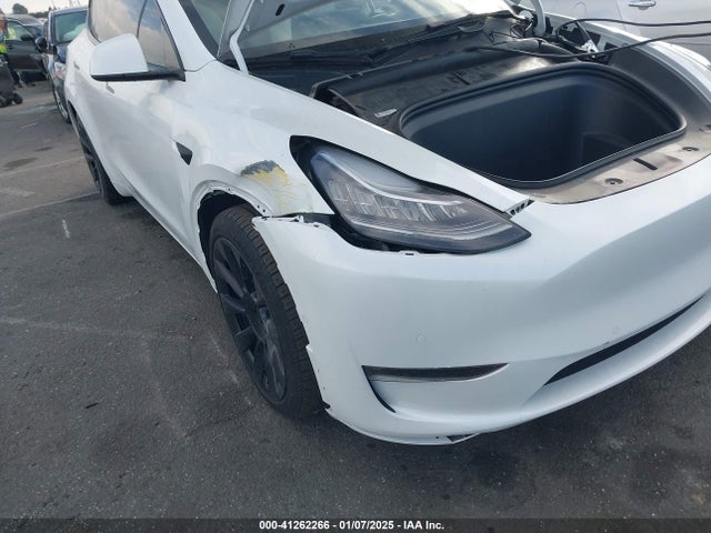 2021 TESLA MODEL Y 5YJYGAEE9MF283644 Photo 5