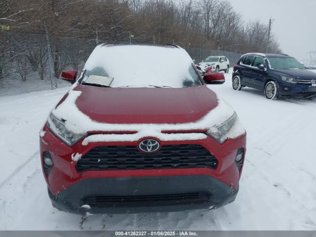 2T3A1RFV7KW002464 Toyota Rav4 Xle Premium