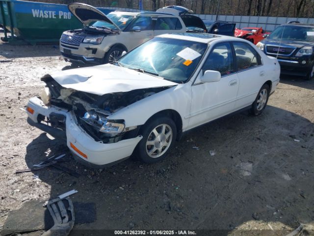 1995 HONDA ACCORD JHMCD5651SC040279 Photo 1
